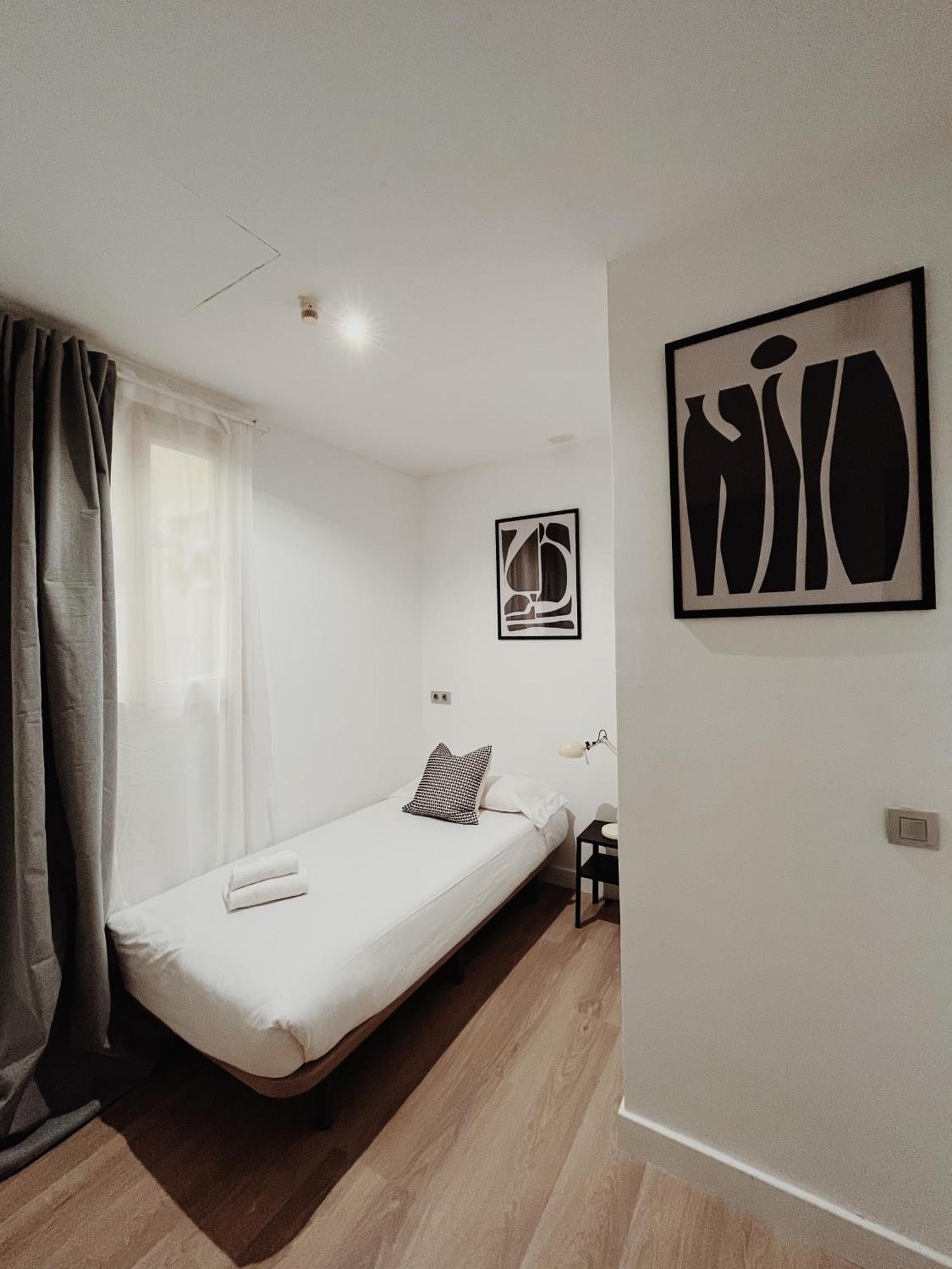 Apartamentos Express By Gaiarooms Barcelona Exteriör bild