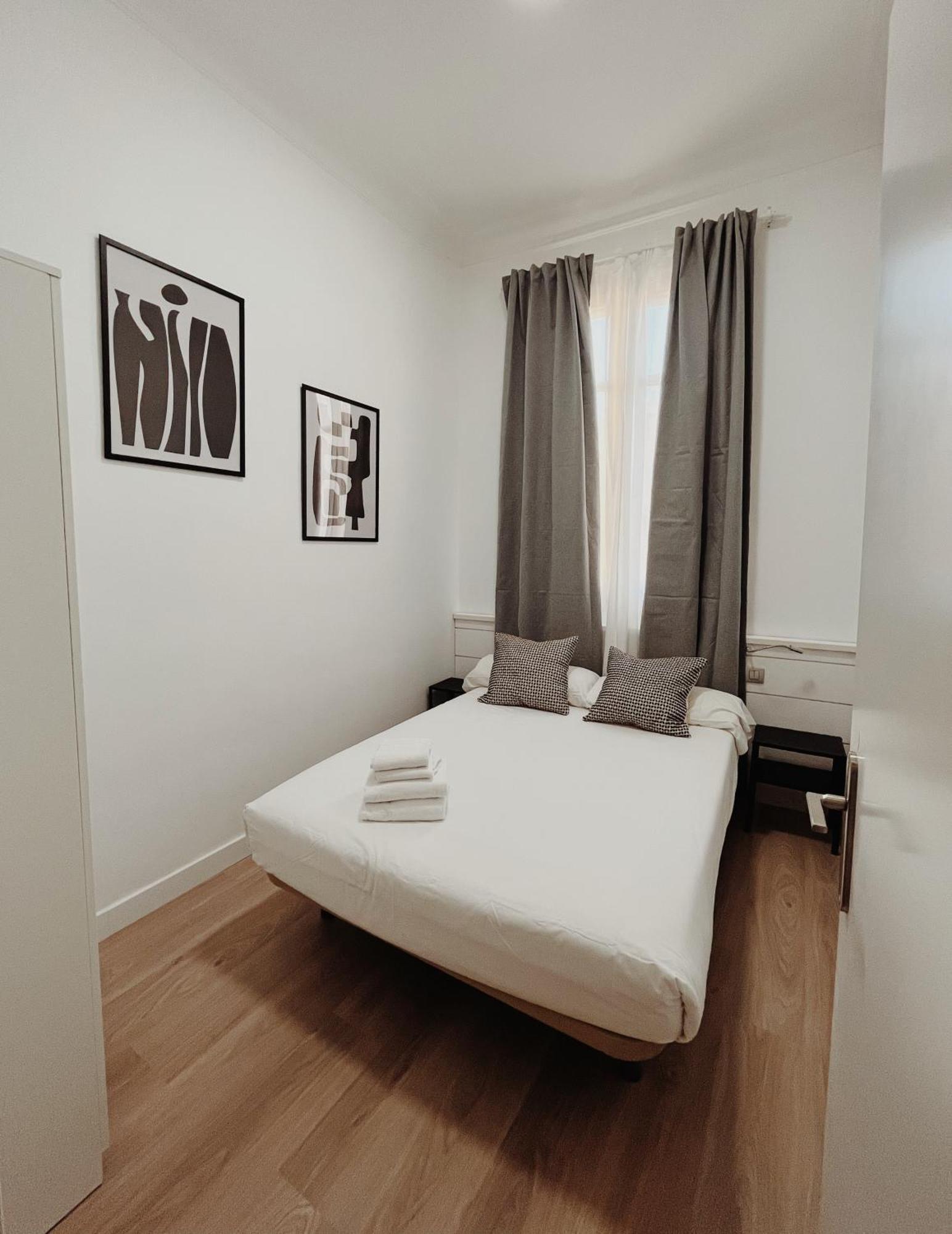 Apartamentos Express By Gaiarooms Barcelona Exteriör bild